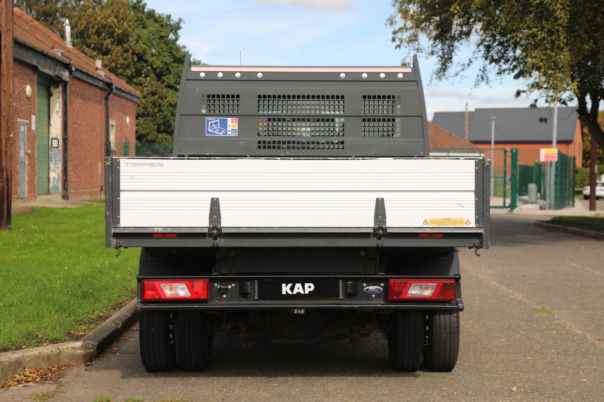 Large vehicle image